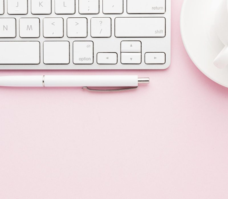 view-desk-items-frame-with-copy-space