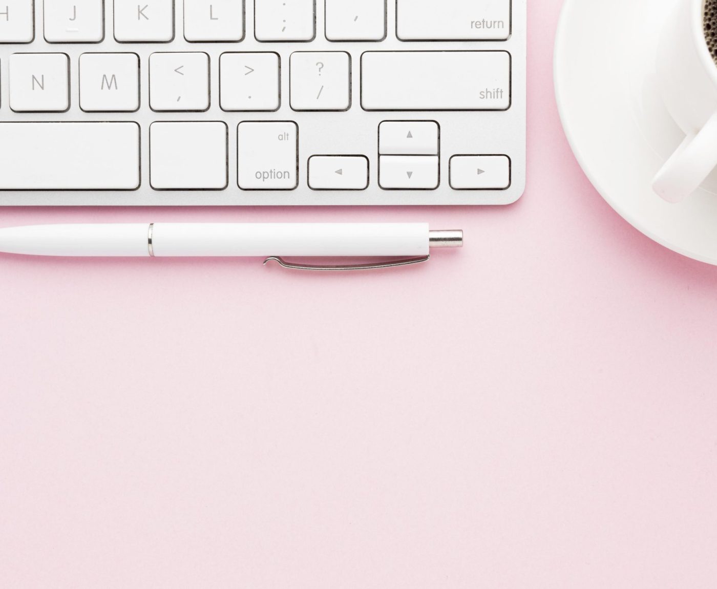 view-desk-items-frame-with-copy-space